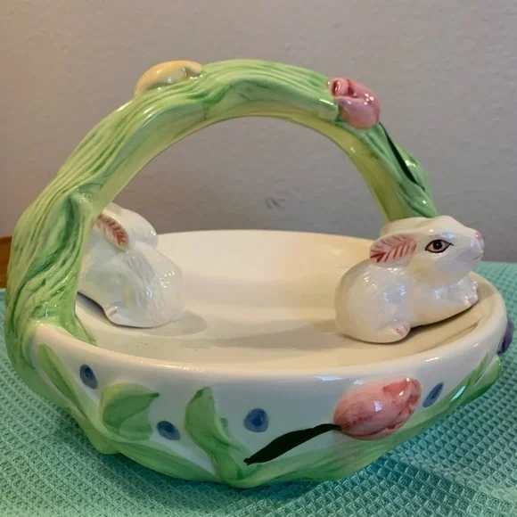 ceramic basket serving tray candy dish with bunnies flowers Easter decor spring - Picture 4 of 7